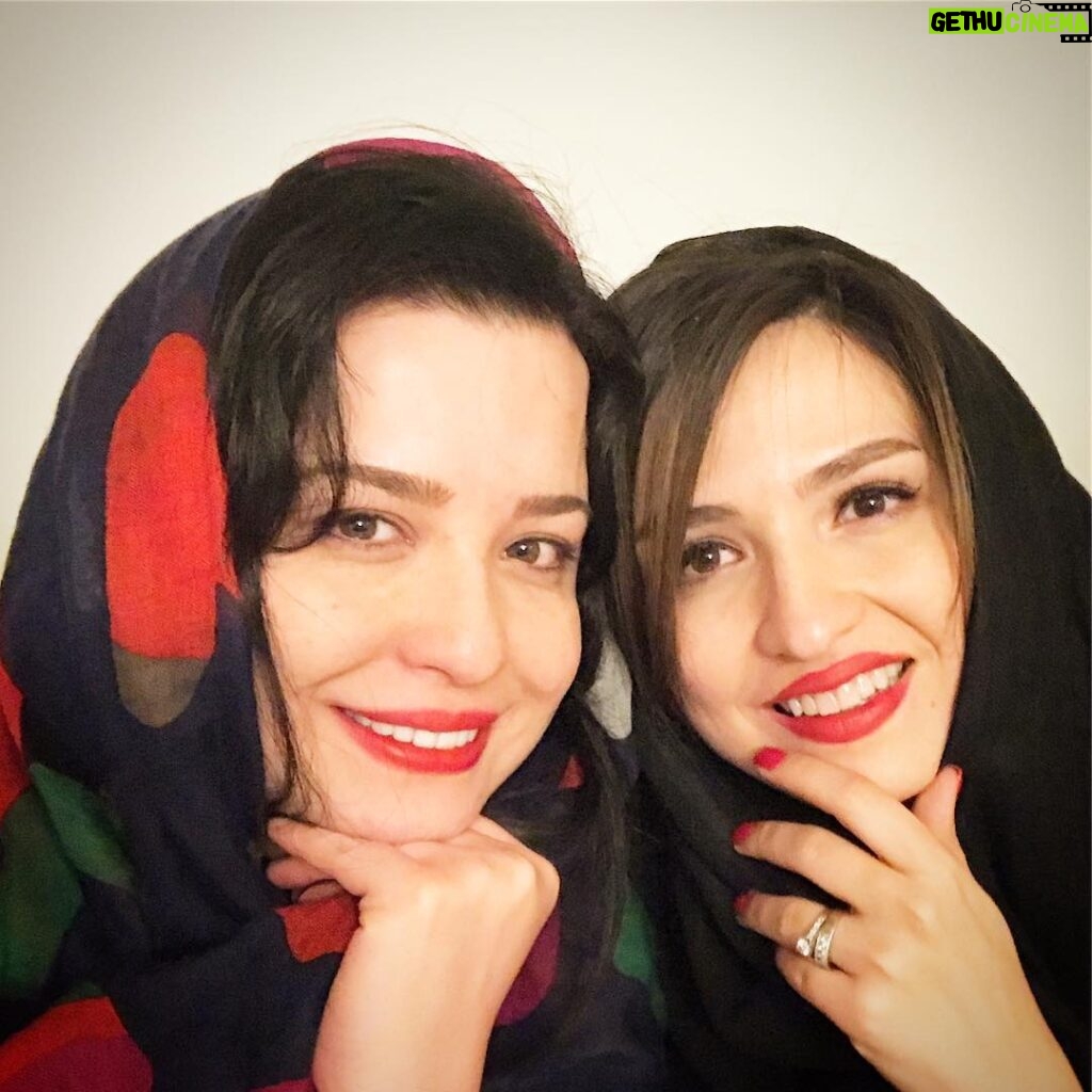 Mehrave Sharifinia Instagram - با گلاره‌‌ی عزیزدلم یاد خاطرات خوش ❤️😍❤️