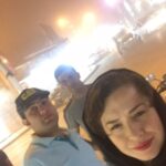 Mehrave Sharifinia Instagram - ... سال ٩٢ بابت ساخت سريال "كيميا" ٦ ماه در آبادان و خرمشهر زندگى كرديم و جز خوبى و مهربونى از مردم جنوب چيزى نديديم. اون سال هوا خيلى بد نبود، غبار و مه صبحگاهى تا قبل از ظهر تموم مى شد و همه مى تونستن به كار و زندگيشون برسن. پاييز ٩٤ هم به مدت دو هفته براى صحنه هاى پايانى "كيميا" آبادان فيلمبردارى داشتيم. شب اول كه دستياران كارگردان لطف كردند و من رو به خيابون اميرى بردند تا خريد كنم باورم نمى شد در همون آبادانِ دوست داشتنى هستم! از شدت گرد و غبار چشمامون رو نمى تونستيم باز نگه داريم و وقتى برگشتيم به هتل كاروانسرا، لباس هامون كاملا كرم رنگ شده بود! اين عكس مربوط به همون شبه بدون اديت و هيچ فيلترى كيفيتش بده چون نمى تونستم درست ببينم ولى گرد و غبار هوا معلومه، رنگ آسمون عوض شده. نمى دونم چه كسى بايد چه كارى انجام بده كه مردم خوزستان هوا براى نفس كشيدن داشته باشن! پارسال پست گذاشتم امسال هم مى ذارم سالِ بعد هم مى ذارم ولى چه فايده؟ اين پست گذاشتن ها آيا واقعا به درد خوزستان مى خوره؟؟؟ ... پى نوشت: ١. چند وقته كه مى خوام كانال تلگرامم رو احيا كنم و سه تا خاطره ى ساده از روزهاى آبادان و مهربونى مردمش بخونم، امشب بعد از اجراى تئاتر "ترن" وقتى برگردم خونه حدود ساعت ١٢ شب، اولين خاطره رو باهاتون به اشتراك مى گذارم. خاطره از مردمِ خوب و گرم و مهربونِ جنوب كه اين روزها در شرايط سختى به سر مى برن و كارى از دست ما براشون برنمياد، جز همين كارهاى پيش پا افتاده كه فقط دلمون رو الكى خوش مى كنه. ٢."لبخندهاى احمقانه ى يك زن" به روز شد. ... #خوزستان #خوزستان_نفس_ندارد #خوزستان_فرزند_ناتنی_ایران_نیست #خوزستان_قلب_مردم_ایران_است #خوزستان_را_در_یابید