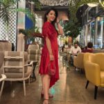 Mehrene Kaur Pirzada Instagram - 🌹 ❤️ Dubai, United Arab Emirates