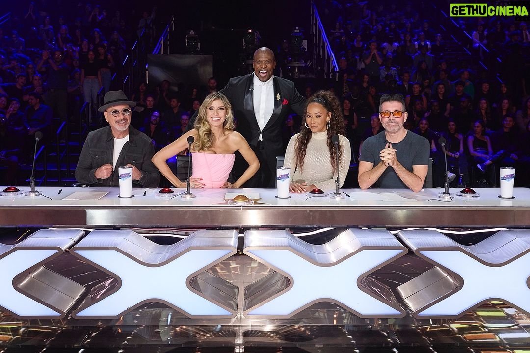 Mel B Instagram - Yipeeeee! #AGT: Fantasy League premieres January 1st on @NBC! 🎉