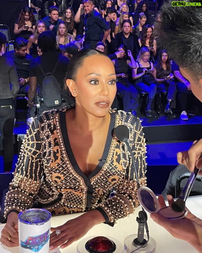 Mel B Instagram - Caught in deep thought or maybe just confused😳🤔