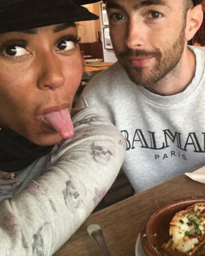 Mel B Instagram - Counting down the days to forever with youuuu Luv you always 💕#ForeverValentine