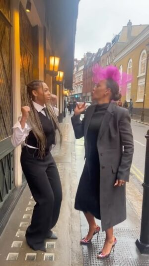 Mel B Instagram - always the best time wiht mybaby girl you really make me laugh doing these things in the middle of a busy road How did i do?? 😂😘