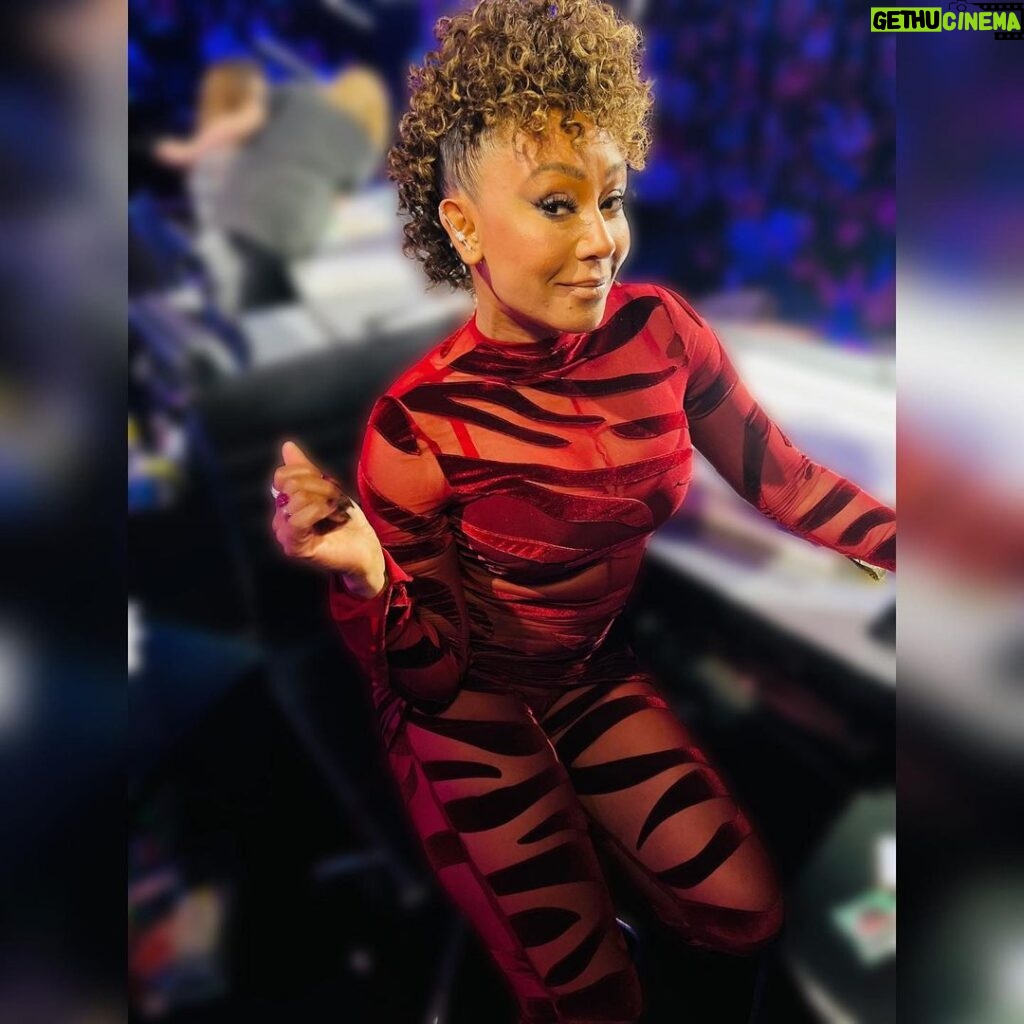 Mel B Instagram - Serving up “A look” I just loved on @themaskedsingerau thanks to @laquan_smith @rorymcphee @maxmade Channel 10