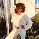 Mel B Instagram – They call it windswept……not me🙄I call it trying to style it out on top of a roof top with a gale force wind comming right at ya😝nailed it ✌🏾NOT 😩hahaha well it was worth the try right😜#curls #natural #scary #oldschool #haircare #backtomyself #finally Yippeee