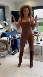 Mel B Instagram - Scary Spice reporting for duty! 🌶️💼 What else would you expect its a LIFESTYLE ✨