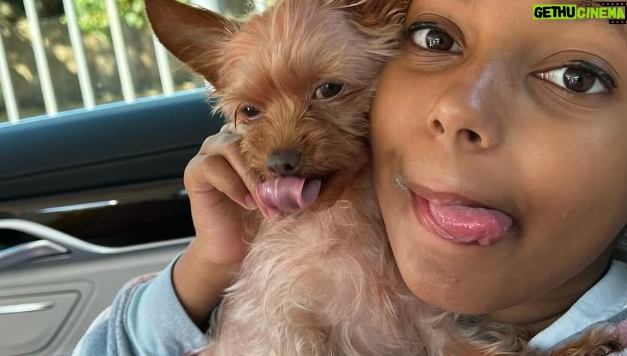 Mel B Instagram - Happy Mothers Day 💜💜💜 Heres to the chaos laughetr and endless love that fills our days to my 3 kids my mum I luv youso so muchhh Sending a big big hug to all the amazinggg mother figures out there You are real super heroes 🌷 #MothersDay