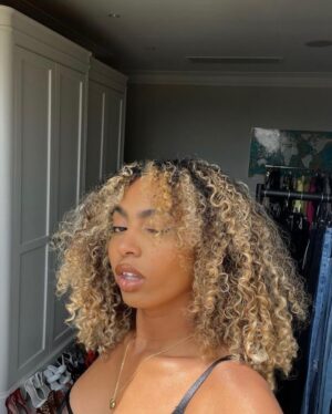 Mel B Instagram - YUPI Happy birthday to my baby girl Phoenix 🎉🎂 WOW 25 years old today Youre the shining light in my life and just like the phoenix that rises from the ashes From the moment you came into this world youve been my rock and my greatest source of strength

Your kindness wisdom and resilience inspire me every day and I couldnt be prouder of the incredible woman inside and out youve become!! Heres to this next chapter filled with more laughter growth pranks and endless possibilities May your wings continue to soar my love HAPPY BIRTHDAY MY PHOENIX💖