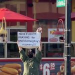 Melissa McCarthy Instagram - If you can’t produce quality care for your friend after ankle surgery, the next best this is obviously standing outside Wienerschnitzel with a sign @therealmariskahargitay ❤️💥