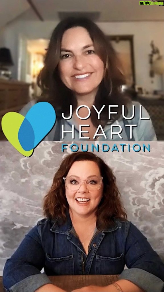 Melissa McCarthy Instagram - Today is Day 19 of our #20DaysOfKindness campaign and I am so grateful to @therealmariskahargitay for talking with me about her incredible foundation @thejhf. She created the Joyful Heart Foundation as a response to the thousands of letters she received from survivors because of her role as Det. Olivia Benson on @nbcsvu — Mariska saw how desperate they were to be heard, supported and believed so she did just that. The #SuperIntelligence family is so happy to support their mission to end the rape kit backlog in our country and continue to transform society’s response to sexual assault through education and advocacy. Her documentary @iamevidencethemovie explores the shocking number of untested rape kits in the US and how we must work to change that narrative (plus, its available on @hbomax!) I learned so much from Mariska, in just a few short minutes and can’t wait to continue to learn more. Sometimes it just takes one small gesture in someone’s day that can change the trajectory of their entire life. Head over to our kindness hub at 20DaysOfKindness.com to learn more about this amazing foundation and give whatever you can, a dollar, 50 cents...a little bit of love goes a long way. 💙💜