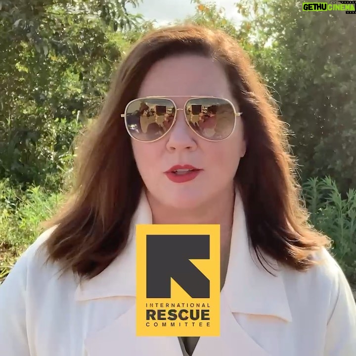 Melissa McCarthy Instagram - Today is Day 18 of our #20DaysOfKindness and the #Superintelligence family’s charity today is the @rescueorg. The International Rescue Committee helps people whose lives and livelihoods are shattered by conflict and disaster to survive, recover and regain control of their future and in the battle against coronavirus, their work has taken on new urgency. Check out our kindness hub at 20daysofkindness.com and give whatever you can, a dollar, 50 cents, remember — a little bit of love goes a long way. ❤ @hbomax