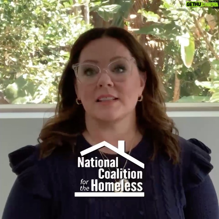 Melissa McCarthy Instagram - Today is Day 14 of our #20DaysOfKindness 🥳 & the #Superintelligence family is highlighting @national_homeless, they work to end and prevent homelessness while also making sure those in need are respected and protected. They believe that safe, decent and affordable housing is a human right and together we can end and prevent homelessness. Winter is upon us and every human deserves the right to a warm bed, so whatever you can give, a dollar, 50 cents visit 20daysofkindness.com and learn more. Just remember — a little bit of love goes a long way. ❤ @hbomax