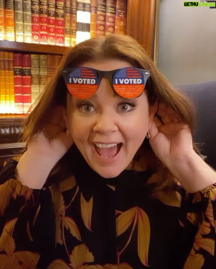 Melissa McCarthy Instagram - D isn’t just for donuts...It’s for DEMOCRACY 📢✅🍩 #vote