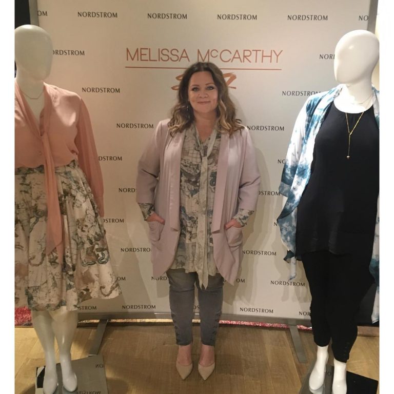 Melissa McCarthy Instagram - n Seattle today for the @nordstrom Anniversary sale. So excited to share my capsule collection with everyone!! #melissamccarthyseven7 Nordstrom Downtown Seattle