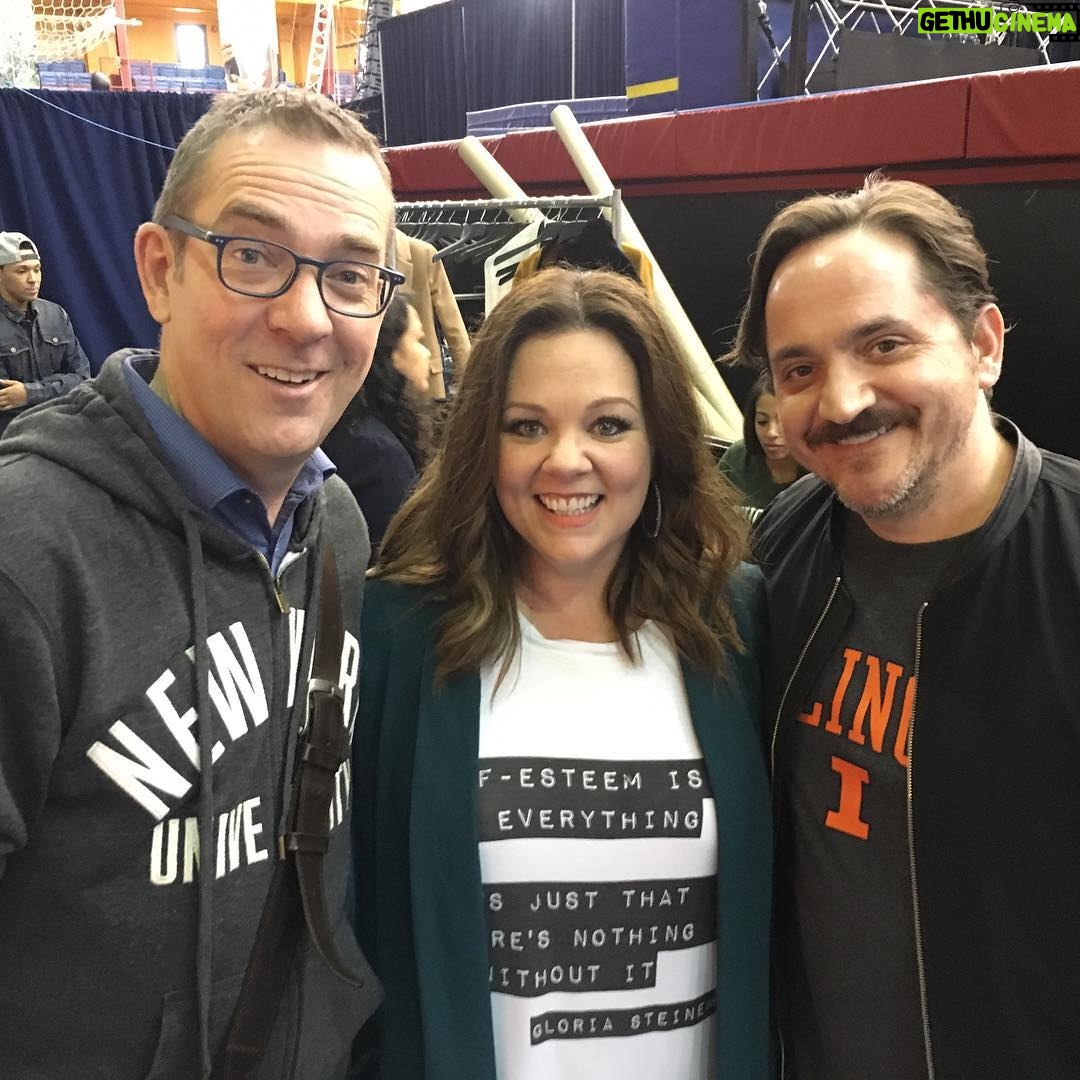 Melissa McCarthy Instagram - Such an an amazing experience today. #SigningSelfie #CollegeSigningDay