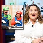 Melissa McCarthy Instagram - Jimmy & @melissamccarthy take turns trying to guess what random scene is behind them in What’s Behind Me?! #FallonTonight The Tonight Show Starring Jimmy Fallon
