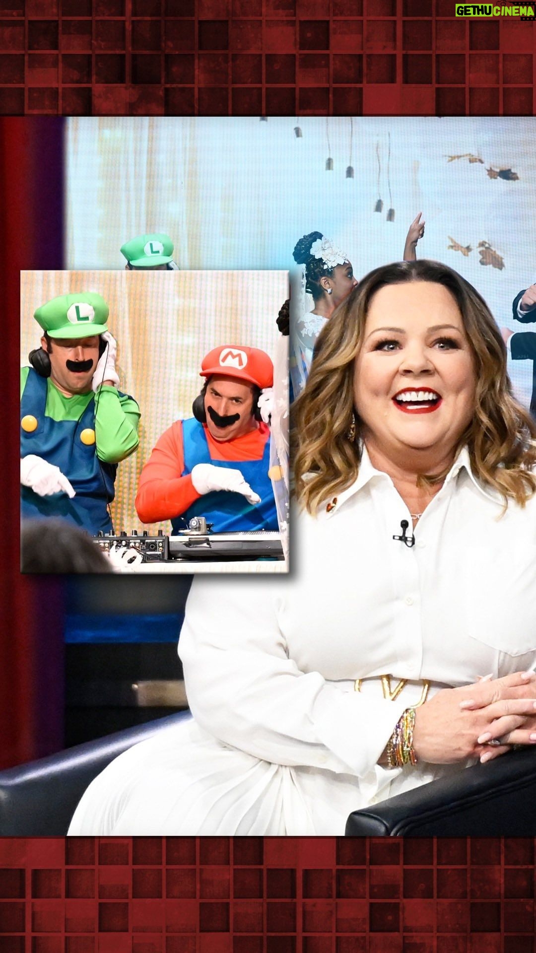 Melissa McCarthy Instagram - Jimmy & @melissamccarthy take turns trying to guess what random scene is behind them in What’s Behind Me?! #FallonTonight The Tonight Show Starring Jimmy Fallon
