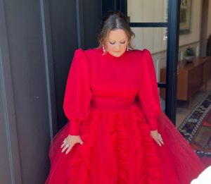 Melissa McCarthy Instagram - Last night was a dream. And no statement has ever been more true than “it takes a village” !! And boy, do I loveeeee my village ❤️✨