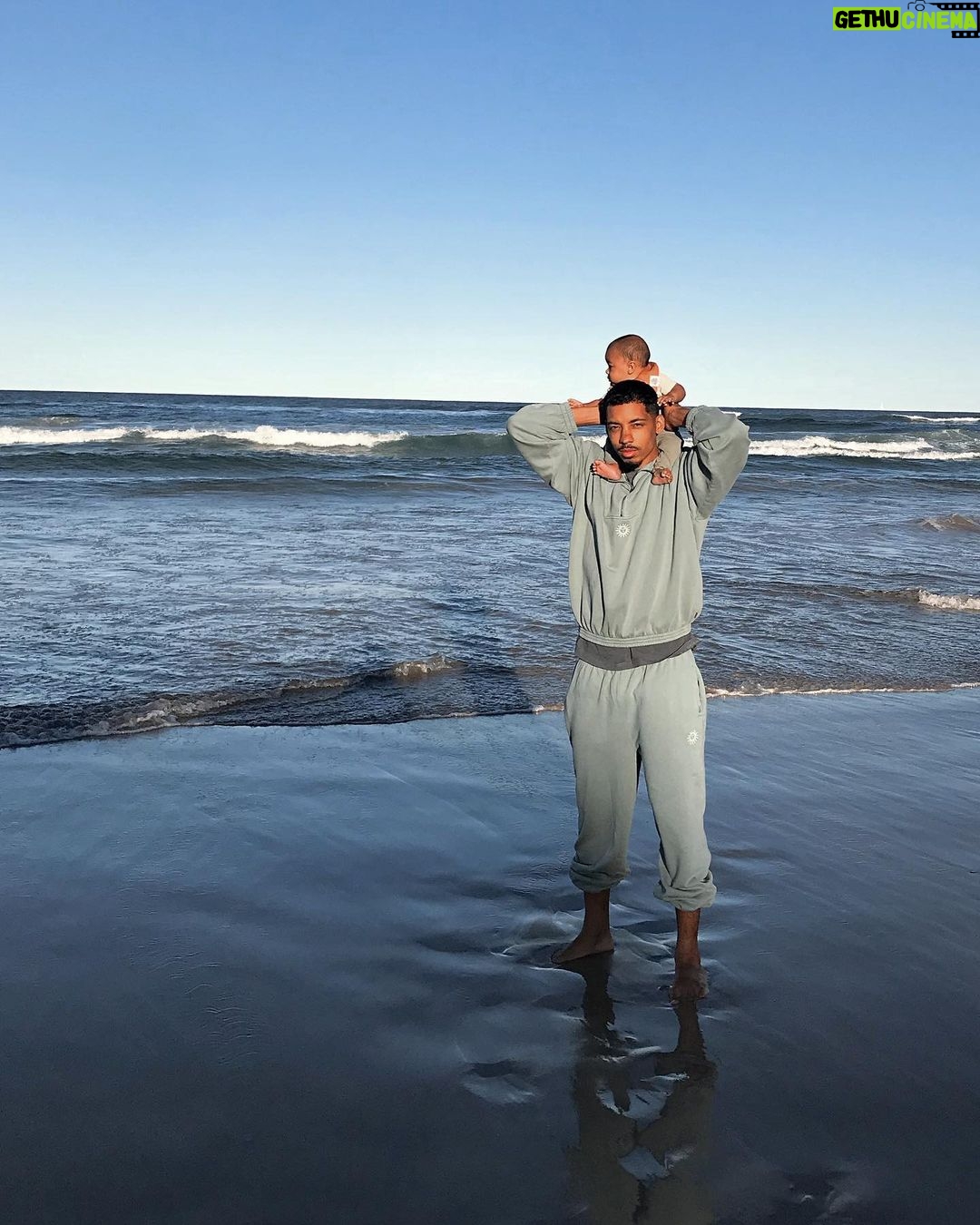 Melvin Gregg Instagram - Moments worth a lifetime.... Tallow Beach