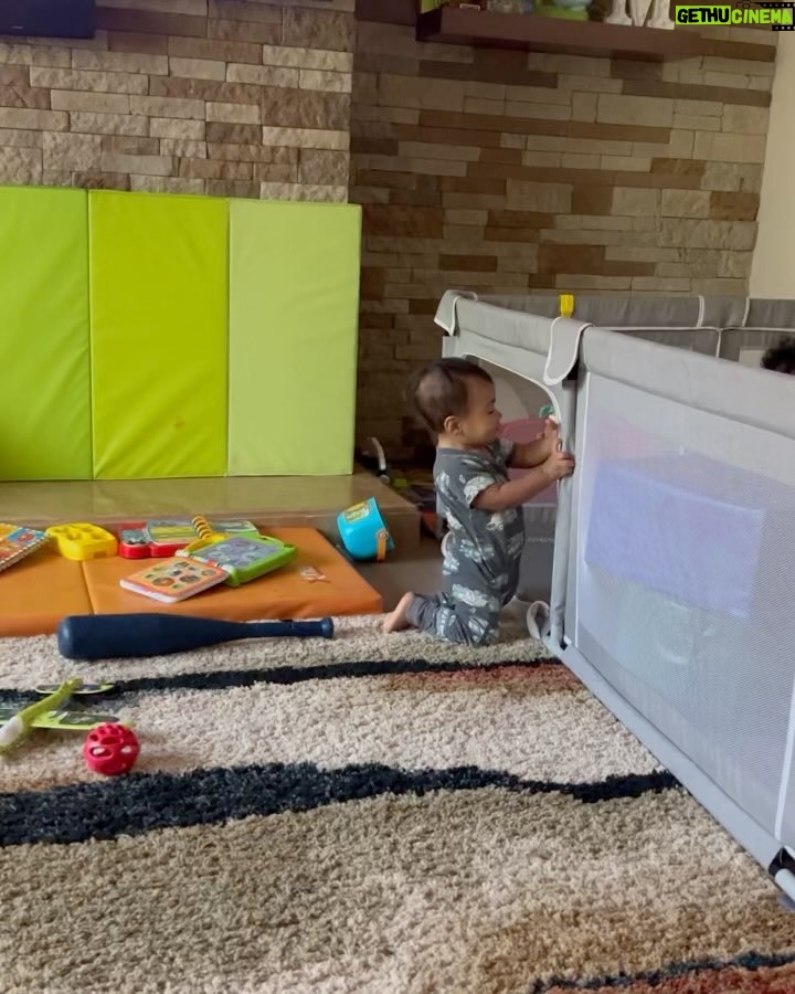 Melvin Gregg - 28.9K Likes - Content is cool but Moments are Cooler…
1) Celebrating my 35th wit my boys
2) Mars 1st day of School
3) Auctioning off my Bday Gifts
4) Date Night for Bobbie’s Bday
5) Fun Fact: Mars is a Puzzle Master
6) Sonny’s 1st BDay
7) Sonny’s first steps
8) Views
9) Sonny’s 1st Cut
10)We gettin Afghan Money