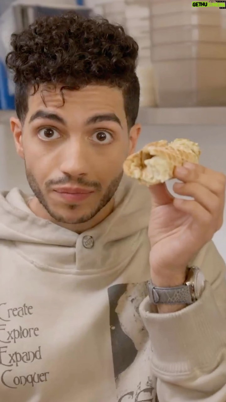 Mena Massoud Instagram - Angry Cannoli. Who’s excited for tonight’s #Vancouver episode of #EvolvingVegan!?