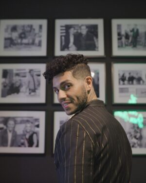 Mena Massoud Instagram - Thank you to the @themarilyndenisshow & all the incredible press in #Toronto for having me. Always good to be back home! 

📷: @randotoronto 
💇🏽‍♂️: @sher_beauty 
🧥: @styledbylmc