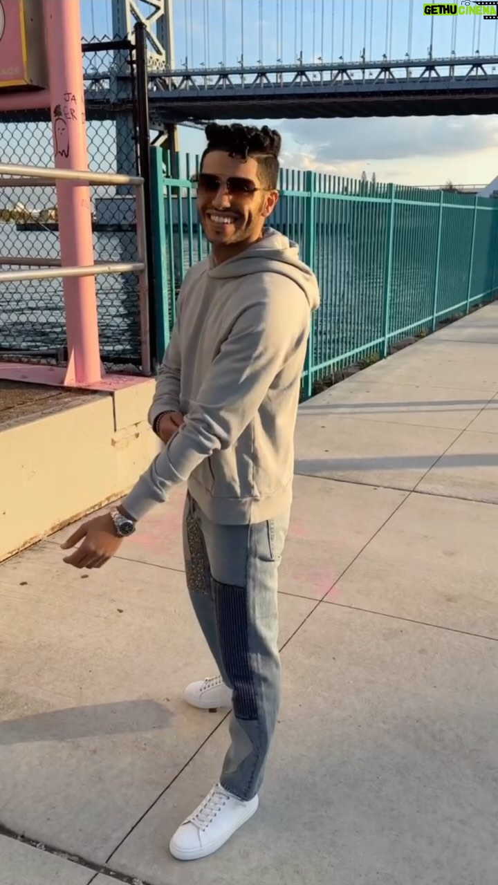 Mena Massoud Instagram - If you’re not having this much fun at your job… wyd?