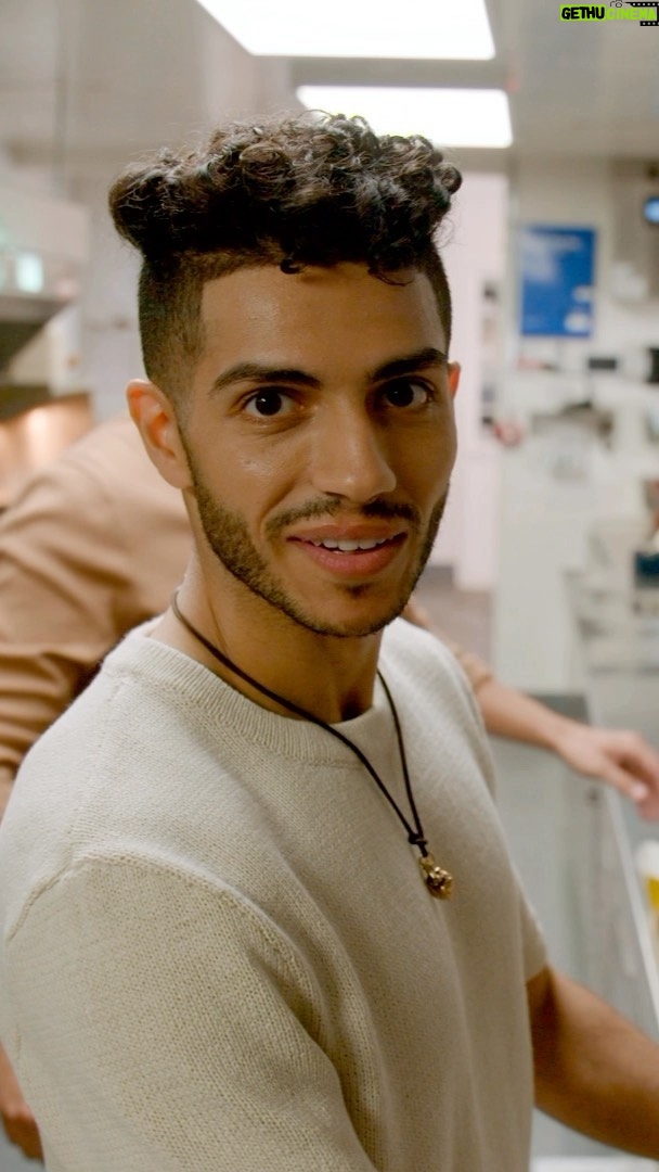 Mena Massoud Instagram - Evolving Vegan, the first-ever televised #vegan food travel show premiers March 30th 8PM EST on @cravecanada @ctvlifechannel in Canada. Join me on my journey as I search for the best #plantbased food, restaurants and chefs in North America.