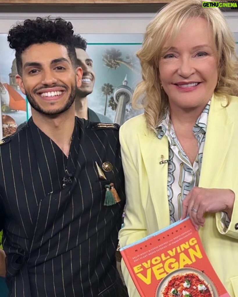 Mena Massoud Instagram - Thank you to the @themarilyndenisshow & all the incredible press in #Toronto for having me. Always good to be back home! 📷: @randotoronto 💇🏽‍♂️: @sher_beauty 🧥: @styledbylmc