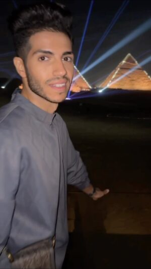 Mena Massoud Instagram - Thank you @dior @mrkimjones for an amazing weekend celebrating fashion, culture & art in the greatest country in the world 🇪🇬