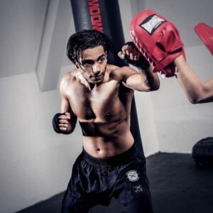 Mena Massoud Instagram - Goal for February: Get back to this point & beyond. Gonna be very strict w/ diet and workout regime. If people don’t see your full potential, you need to keep showing them until they can’t ignore you. Keep pushing in your pursuit of greatness because everyone, and I mean EVERYONE, has greatness inside them.