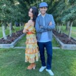 Mena Massoud Instagram – Classic rom-com pose. Classic rom-com movie. 
The Royal Treatment is out on @netflix January 20.