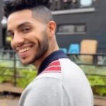 Mena Massoud Instagram - There’s always a reason to smile 😊 👕: @benshermanofficial 👖: @benshermanofficial 👞: @stevemadden