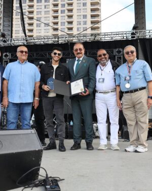 Mena Massoud Instagram - Shout out to all the Egyptians 🇪🇬 in #the6ix The turnout @canadianegyptianheritage festival was unreal!