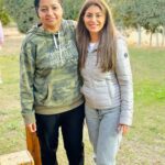 Menna Fadali Instagram - احلي واجمل واشطر مخرجه بحبك اد الدنيا والله ومبسوطه اني معاكي ❤️❤️❤️❤️ عن الاستاذه شيرين عادل أتحدث ❤️ #محارب #رمضان٢٠٢٤ 🎥 دعواتكم @shereen_adel_official