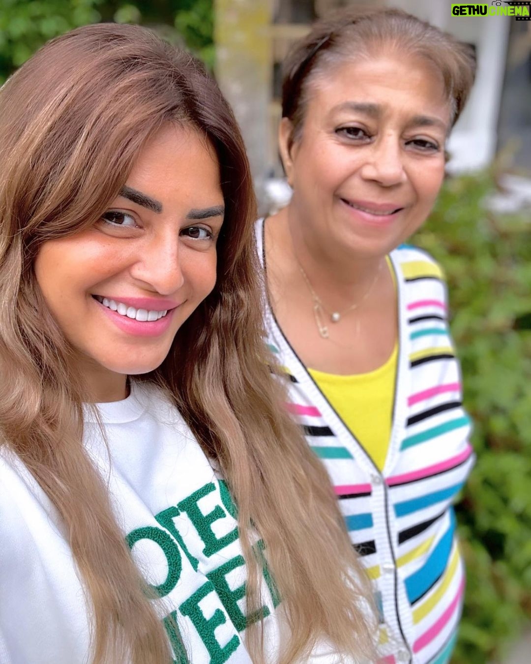 Menna Fadali Instagram - امي❤️❤️🇫🇷 Paris, France