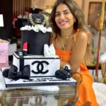 Menna Fadali Instagram - It’s my birthday 🎈🎁🎊🎂 thank u. @cake_up_egypt for lovely birthday cake ❤️ Sheikh Zayed City
