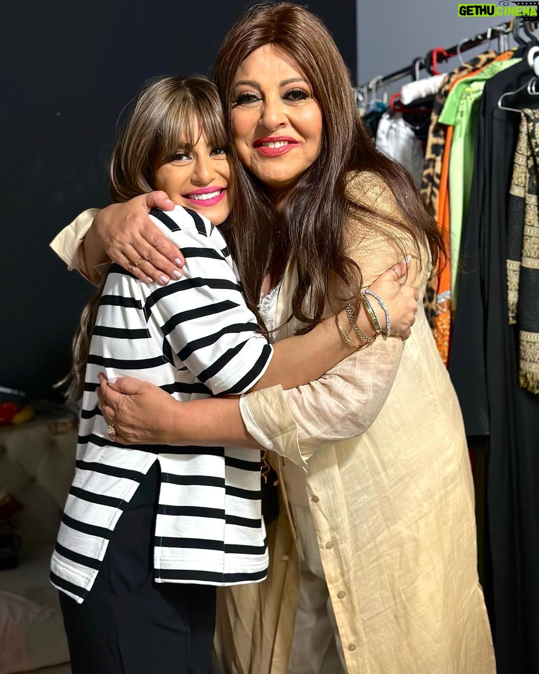 Menna Fadali - 70.4K Likes - الحب كله ❤️
بحبها من قلبي واحلي شغل معاكي كفايه قلبها و روحها الحلوه
زينب في #صوابع_زينب مبروك يا قلبي نورتي المسرح وانتي اضافه ل اي عمل وحقيقي انتي مكسب ل اي حد يعرفك او يشتغل معاكي
بحبك يا ملكه احلي هالوله❤️❤️❤️ #صوابع_زينب
