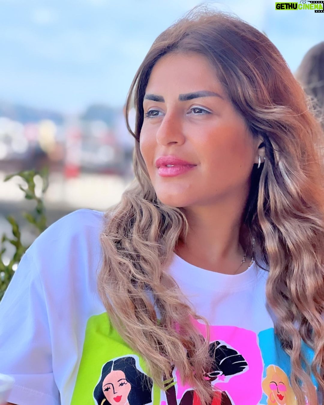 Menna Fadali Instagram - show respect even to people who don’t deserve it , not as a reflection of their character… but as a reflection of yours 👍🏼🤍