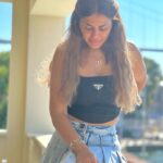 Menna Fadali Instagram - 5 ways to be happy 1- look for the good in every situation 2- ignore what people say about u 3- laugh more often 4- don’t listen to gossip 5- Once it’s Past 👌🏽 Istanbul, Turkey