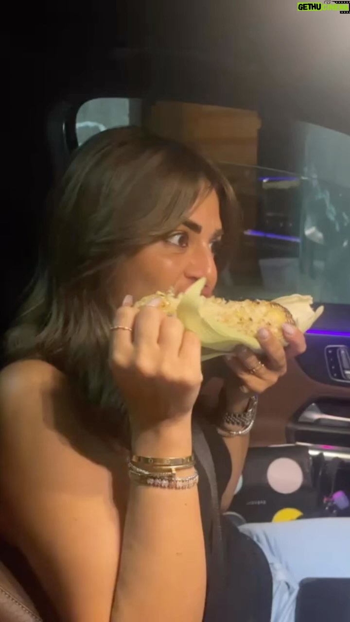 Menna Fadali Instagram - منار فضحتني طب اعمل ايه بحب الذره 😄 ماشي يا منار ليكي يوم 😉😜 @monyelngar