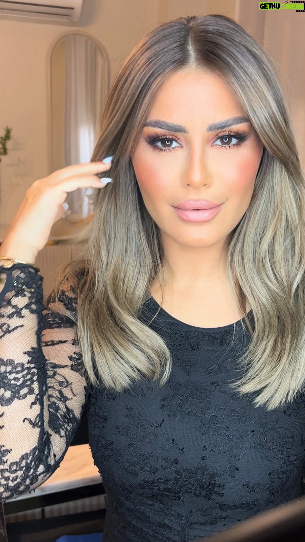 Menna Fadali Instagram - Manoushi ❤️ MUA @dinaelkasheff HAIR @hamomohsen