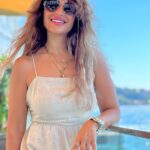 Menna Fadali Instagram - a woman who is okay with being alone is a powerful woman 🤍 #istanbul 🇹🇷 Pembe Yalı Restaurant Cafe