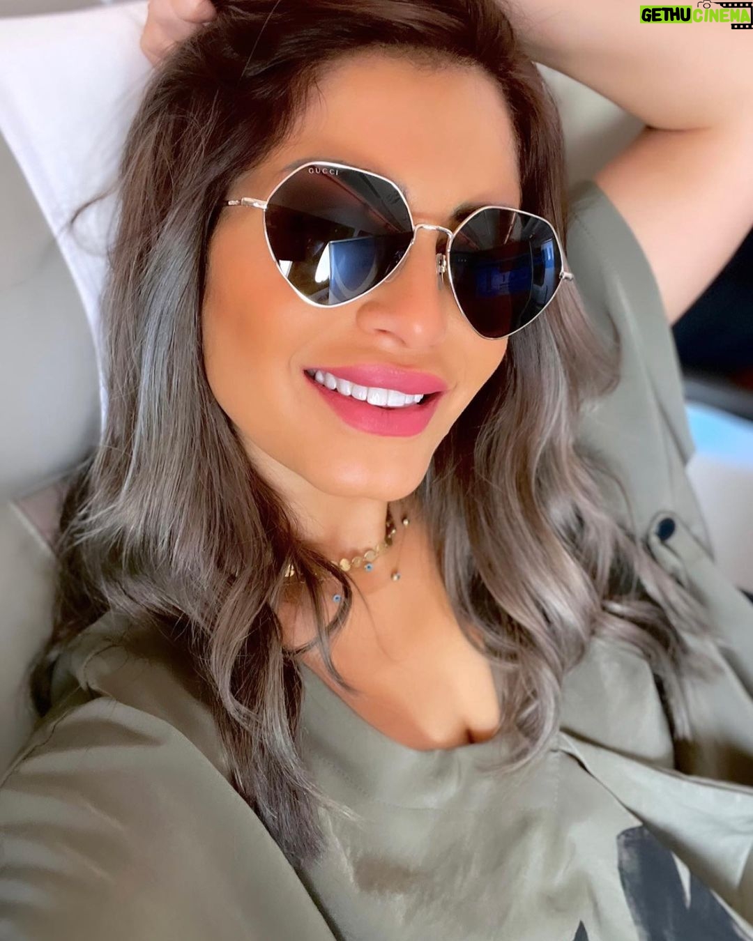 Menna Fadali Instagram - Bye bye cairo🤫 😉 dubai ❤️ #dubai Emirates Lounge Cairo