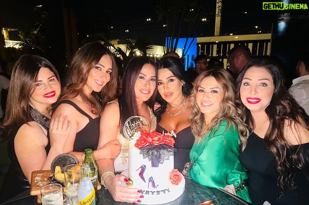 Menna Fadali Instagram - Happy birthday lovely @chrystellech ❤️❤️
