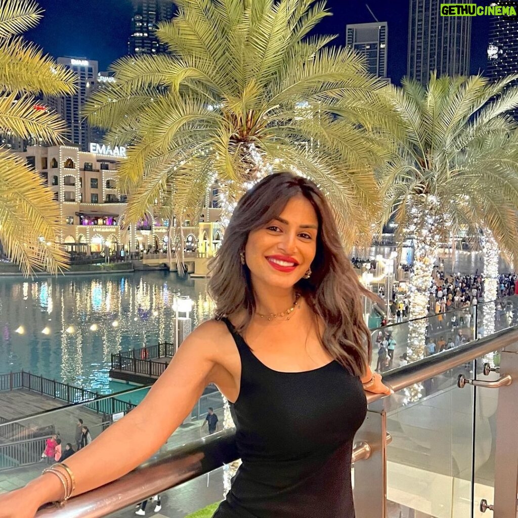 Menna Fadali Instagram - Just smile 😉🤫 taken by @mirolly_mesbah ❤️ Dubai, United Arab Emirates