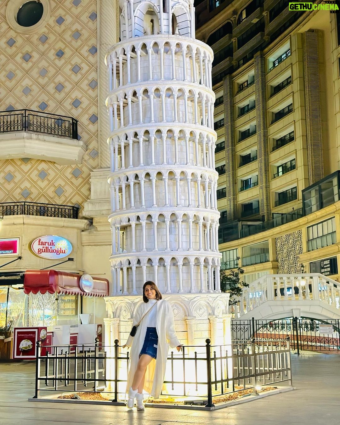 Menna Fadali Instagram - π
πΌπππΉπ·β€οΈ Venezia Mega Outlet