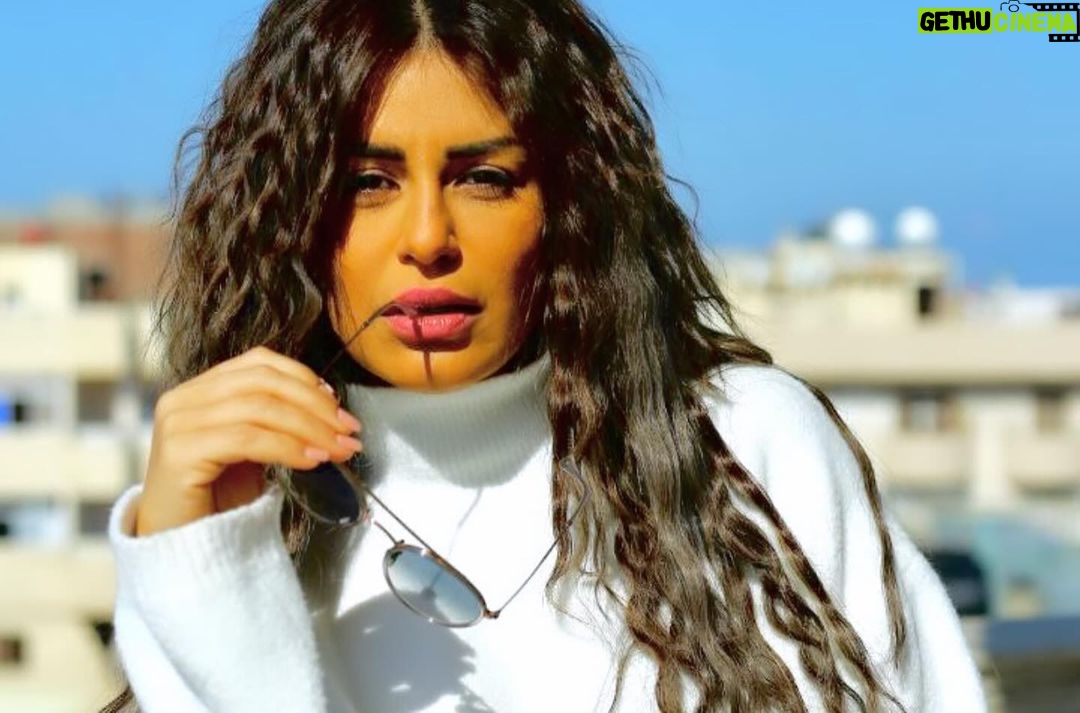 Menna Fadali Instagram - Happiness in short, give the best of you everywhere you go , give a smile, give thanks, give love , and give without expectation of return …. It’s me ❤️😉