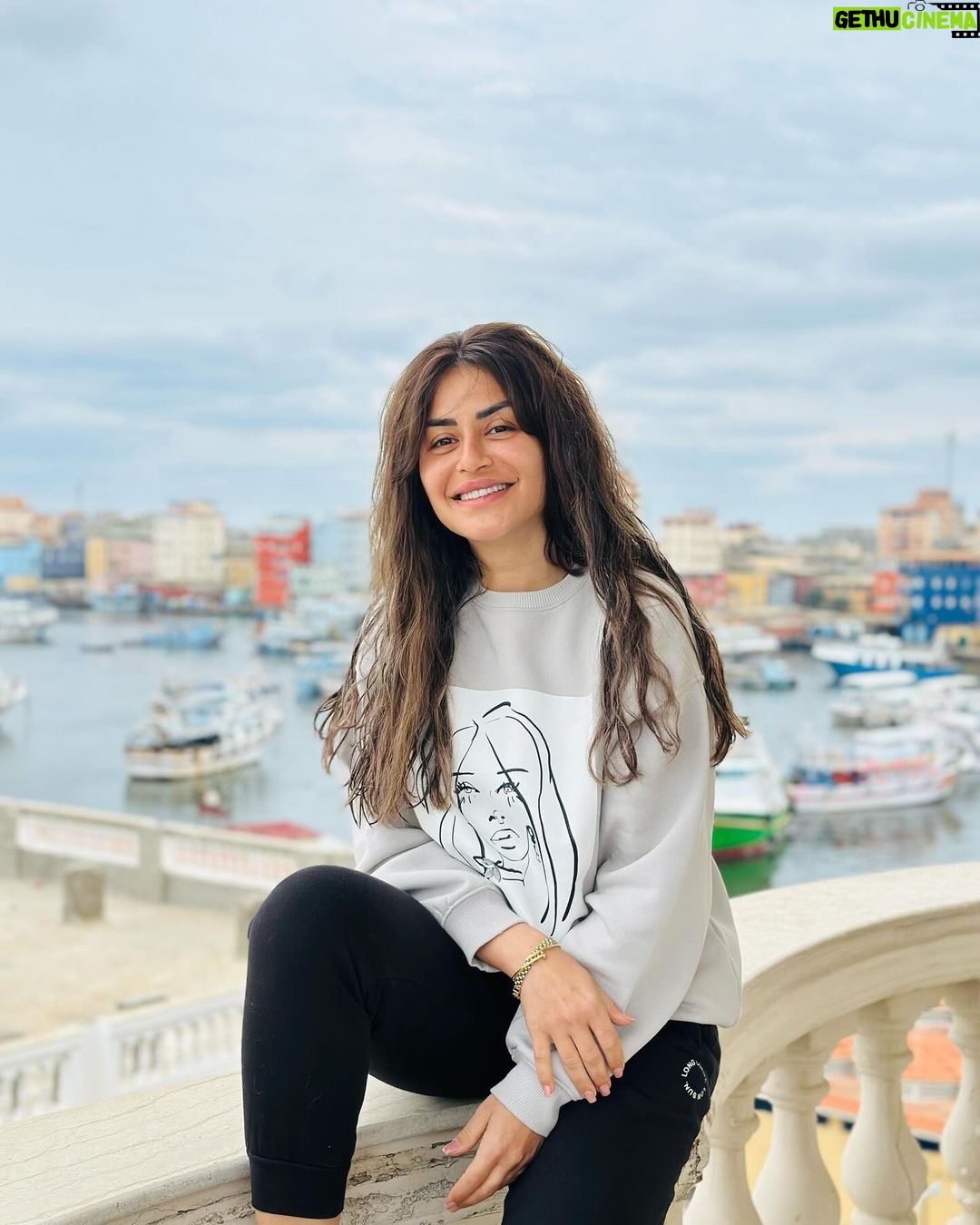 Menna Fadali - 67K Likes - صباحكم كله خير واحلي جو واحلي ناس من رأس البر❤️❤️ #كوبرا🎥