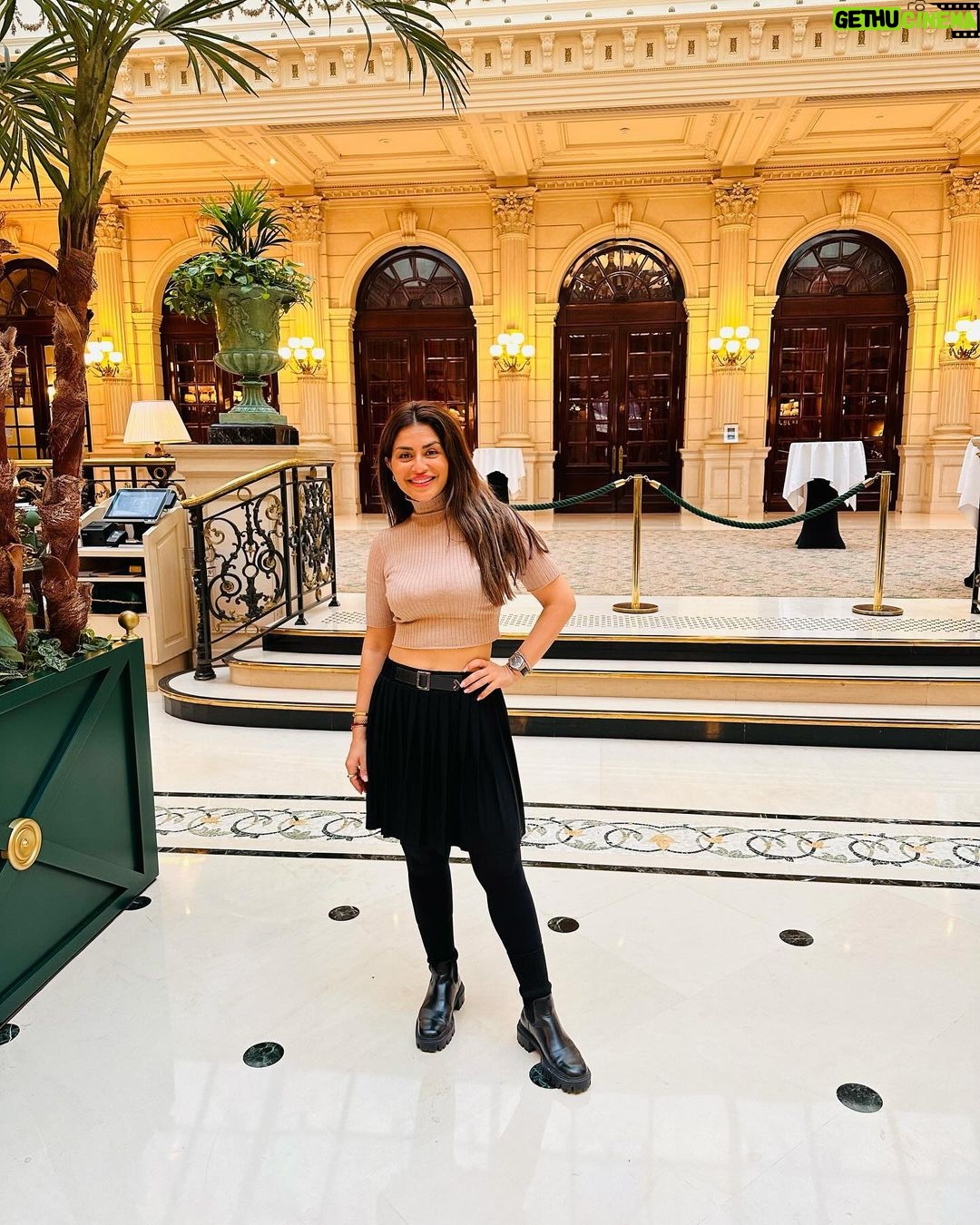Menna Fadali Instagram - 🇫🇷🇫🇷❤️ Paris, France